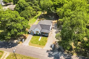 105 N 11th St, Erwin, NC 28339 - Photo 1