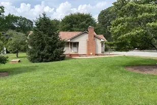 1942 Brier Ln, Graham, NC 27253 - Photo 1