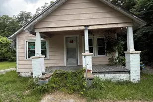 514 Bullard St, Lumberton, NC 28360 - Photo 1