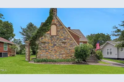 407 Hillcrest Avenue, Burlington, NC 27215 - Photo 1