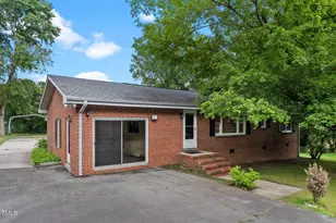 221 W Dale Dr, Oxford, NC 27565 - Photo 1