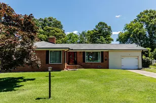 712 E Horne St, Clayton, NC 27520 - Photo 1