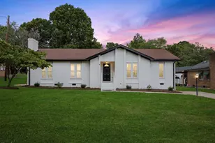 1709 Hawthorne Ln Ln, Burlington, NC 27215 - Photo 1