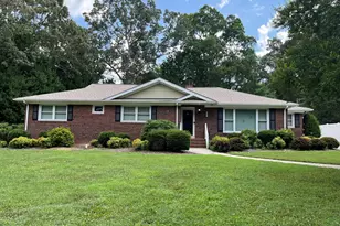 211 Hillcrest Dr, Oxford, NC 27565 - Photo 1