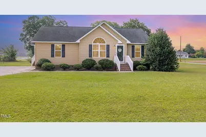 16 Emily Court, Newton Grove, NC 28366 - Photo 1