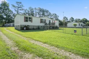 160 Lone Wolf Dr, Henderson, NC 27537 - Photo 1