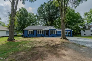 630 W Harden St, Graham, NC 27253 - Photo 1