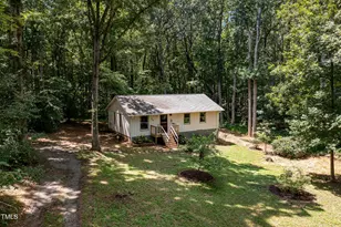 1512 Edwards Dr, Chapel Hill, NC 27516 - Photo 1