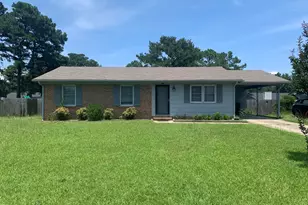 5574 Heather St, Hope Mills, NC 28348 - Photo 1