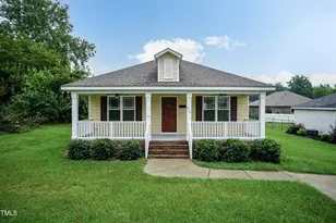 416 W Martin St, Benson, NC 27504 - Photo 1