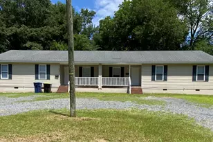 413 Maple Ave, Sanford, NC 27330 - Photo 1