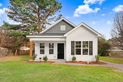 145 E Jay Street, Coats, NC 27521 - Photo 1