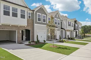 827 Kensley Grv Ln, Fuquay-Varina, NC 27526 - Photo 1