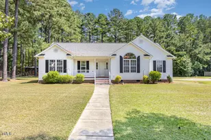 24 Bradford St, Smithfield, NC 27577 - Photo 1