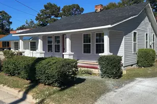 538 McKoy St, Clinton, NC 28328 - Photo 1