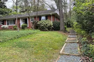 305 Brookside Dr, Chapel Hill, NC 27516 - Photo 1