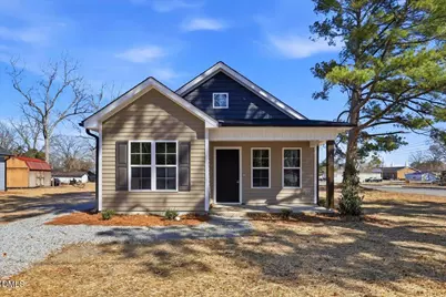 402 W James Street, La Grange, NC 28551 - Photo 1