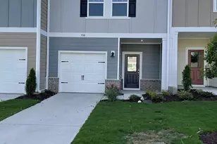 930 Field Ivy Dr, Fuquay-Varina, NC 27526 - Photo 1