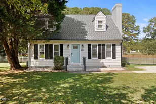 824 S Hollybrook Rd, Wendell, NC 27591 - Photo 1