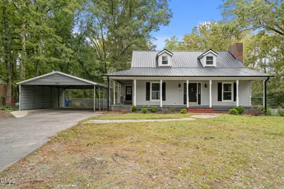 804 W Scotsdale Road, Laurinburg, NC 28352 - Photo 1