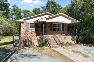 316 Brooks St, Chapel Hill, NC 27516 - Photo 1