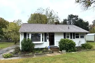 206 Border St, Burlington, NC 27215 - Photo 1