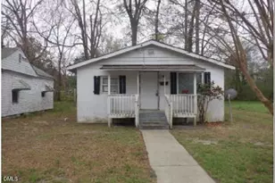 621 Clyde St, Rocky Mount, NC 27803 - Photo 1