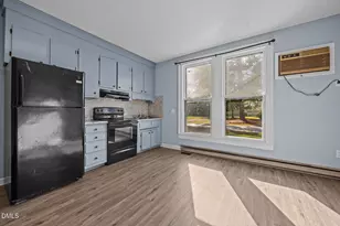 51 W Washington St, Coats, NC 27521 - Photo 1