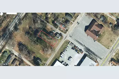 709 N Wilson Avenue, Dunn, NC 28334 - Photo 1