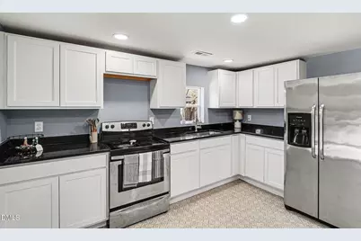 800 E Lizzie Street, Selma, NC 27576 - Photo 1