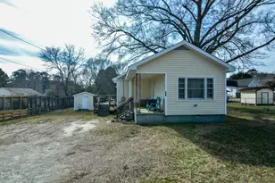 543 W Second St, Clayton, NC 27520 - Photo 1