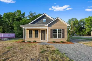 509 E Harnett St, Dunn, NC 28334 - Photo 1
