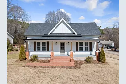 108 W Chestnut Avenue, Wake Forest, NC 27587 - Photo 1