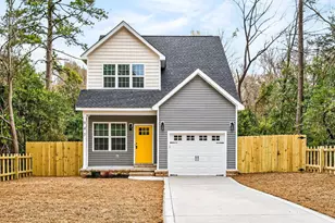 945 W Lowe Ave, Southern Pines, NC 28387 - Photo 1