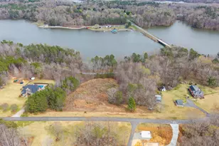 3229 Labrador Dr, Mebane, NC 27302 - Photo 1