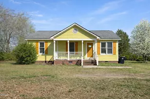 611 S Wakefield St, Zebulon, NC 27597 - Photo 1