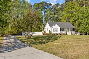 127 Phyllis Dr, Benson, NC 27504 - Photo 1