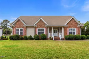302 Martin Luther King Junior Dr, Smithfield, NC 27577 - Photo 1