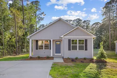 303 N West Street, Roseboro, NC 28382 - Photo 1