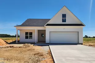137 Baxley Dr, Dunn, NC 28334 - Photo 1