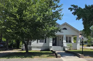 317 S 4th St, Smithfield, NC 27577 - Photo 1