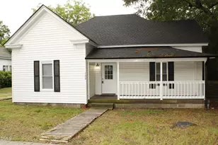 122 E Horton St, Zebulon, NC 27597 - Photo 1