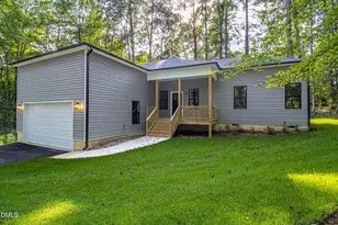 725 Piccadilly Ct, Sanford, NC 27332 - Photo 1