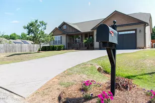 127 Woodglen Dr, Clayton, NC 27527 - Photo 1