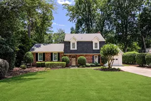 516 Blakewood Dr, Raleigh, NC 27609 - Photo 1