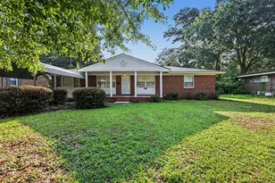 504 E Griswold St, Selma, NC 27576 - Photo 1