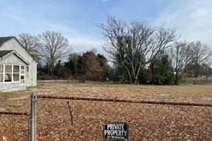 133 Swain St, Fayetteville, NC 28303 - Photo 1