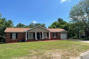 5904 Lake Terrace Ct, Fayetteville, NC 28304 - Photo 1