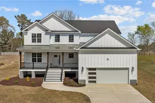 427 Stable Ct, Linden, NC 28356 - Photo 1