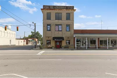 201 W Broad Street, Saint Pauls, NC 28384 - Photo 1